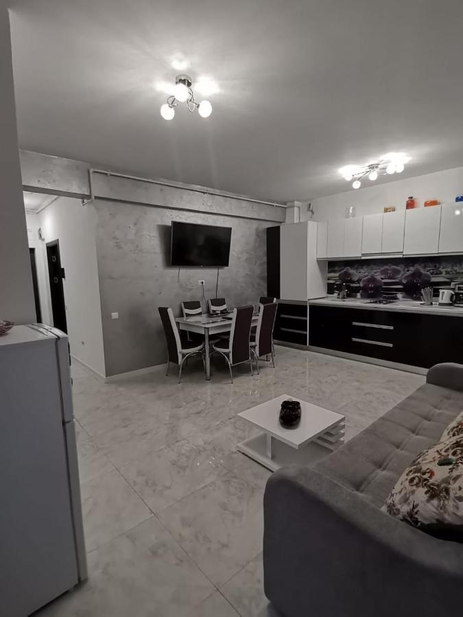 B&P Apartments Mamaia Nord 5 Navodari Exterior photo