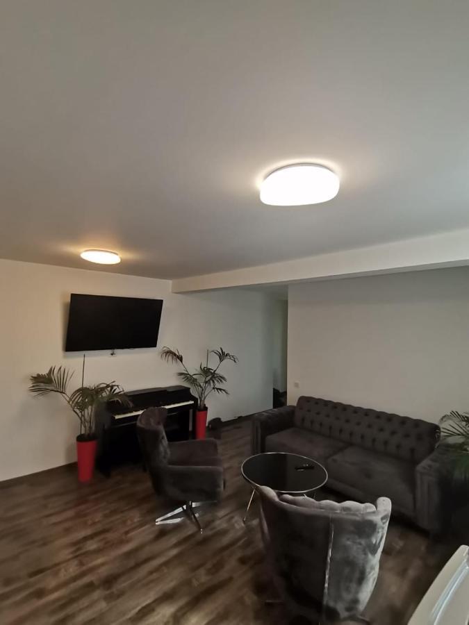 B&P Apartments Mamaia Nord 5 Navodari Exterior photo