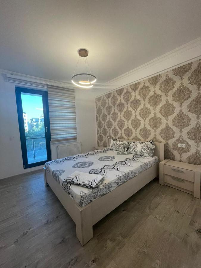B&P Apartments Mamaia Nord 5 Navodari Exterior photo